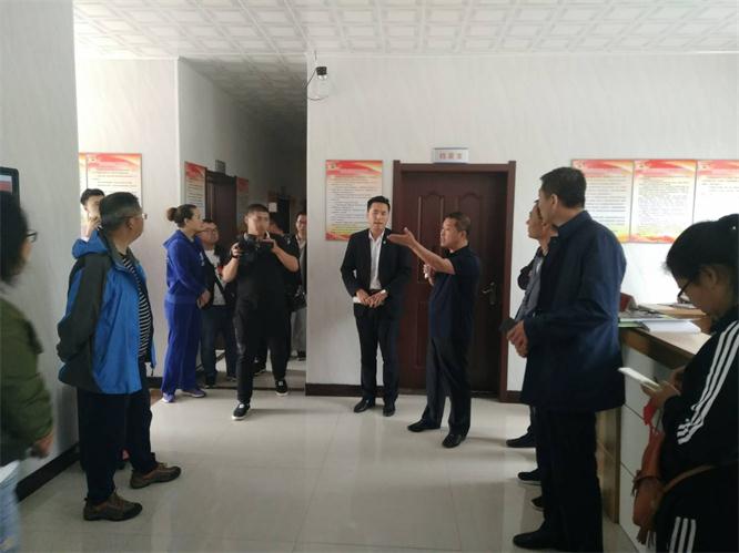 百乐博电商加入市工业扶贫现场聚会